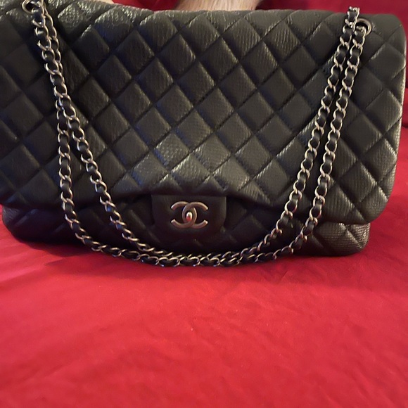 Classic Chanel Single Flap Quilted Lambskin Jumbo - Picture 9 of 10